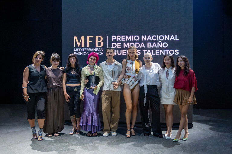Alicante se corona como capital de la moda baño: Josu Santos Blanco y Zahira Pérez ganan el certamen MFB 2026